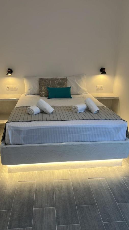 Juli'S Suites Mérichas Екстериор снимка